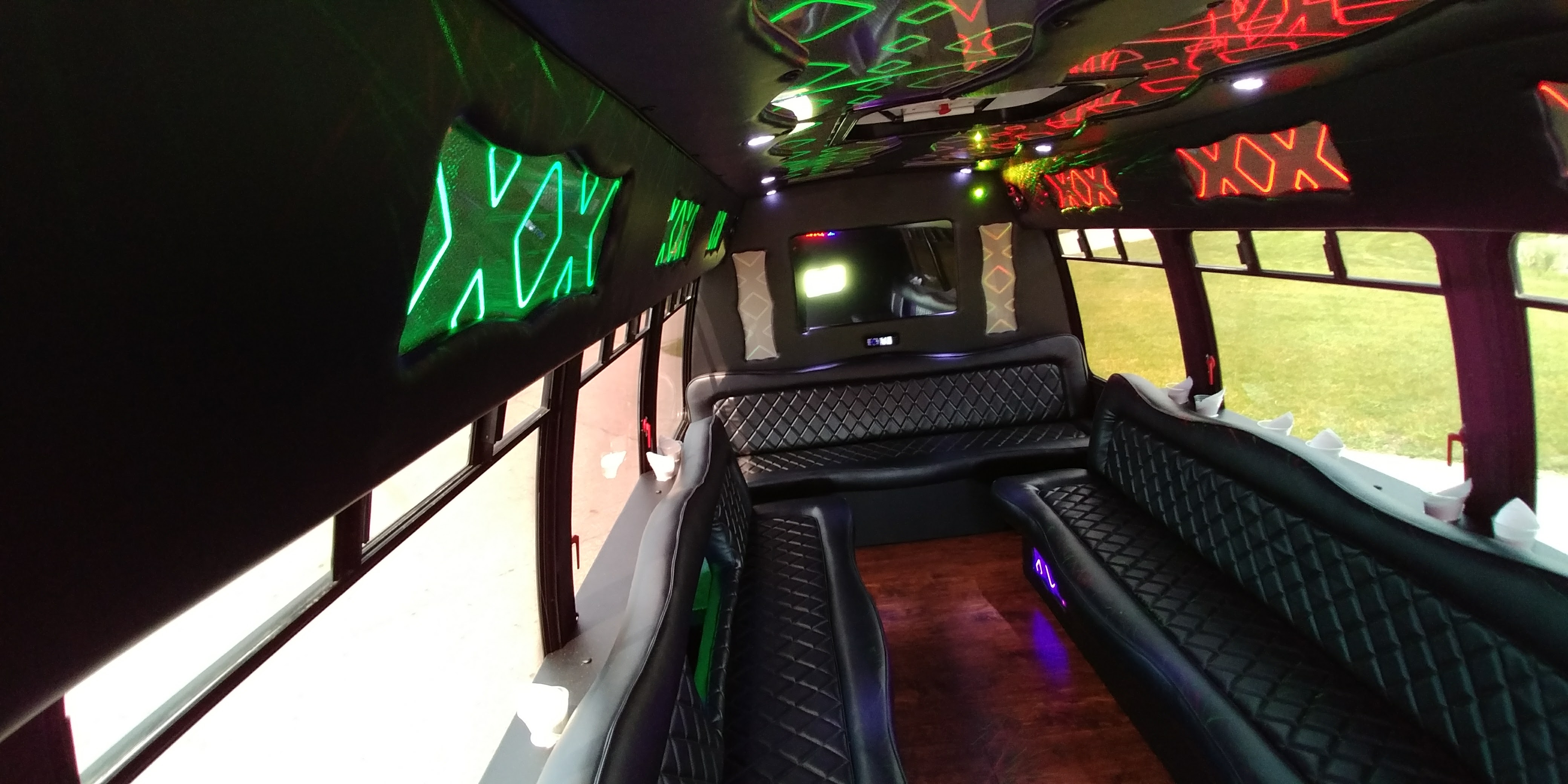 22-3 Passenger Luxury Limo Bus Interior 5
