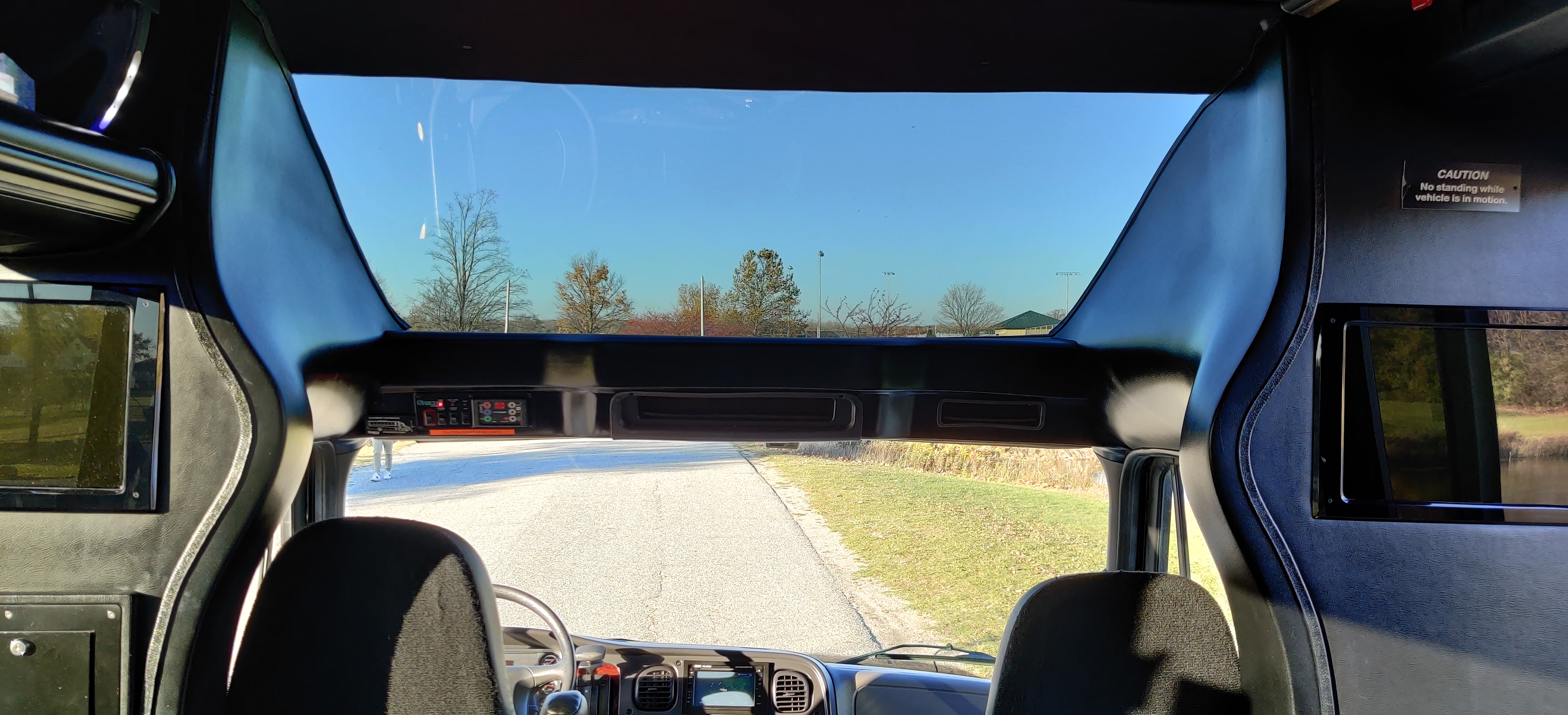 35 Passenger Executive Shuttle Bus Panoramic Viewing Window