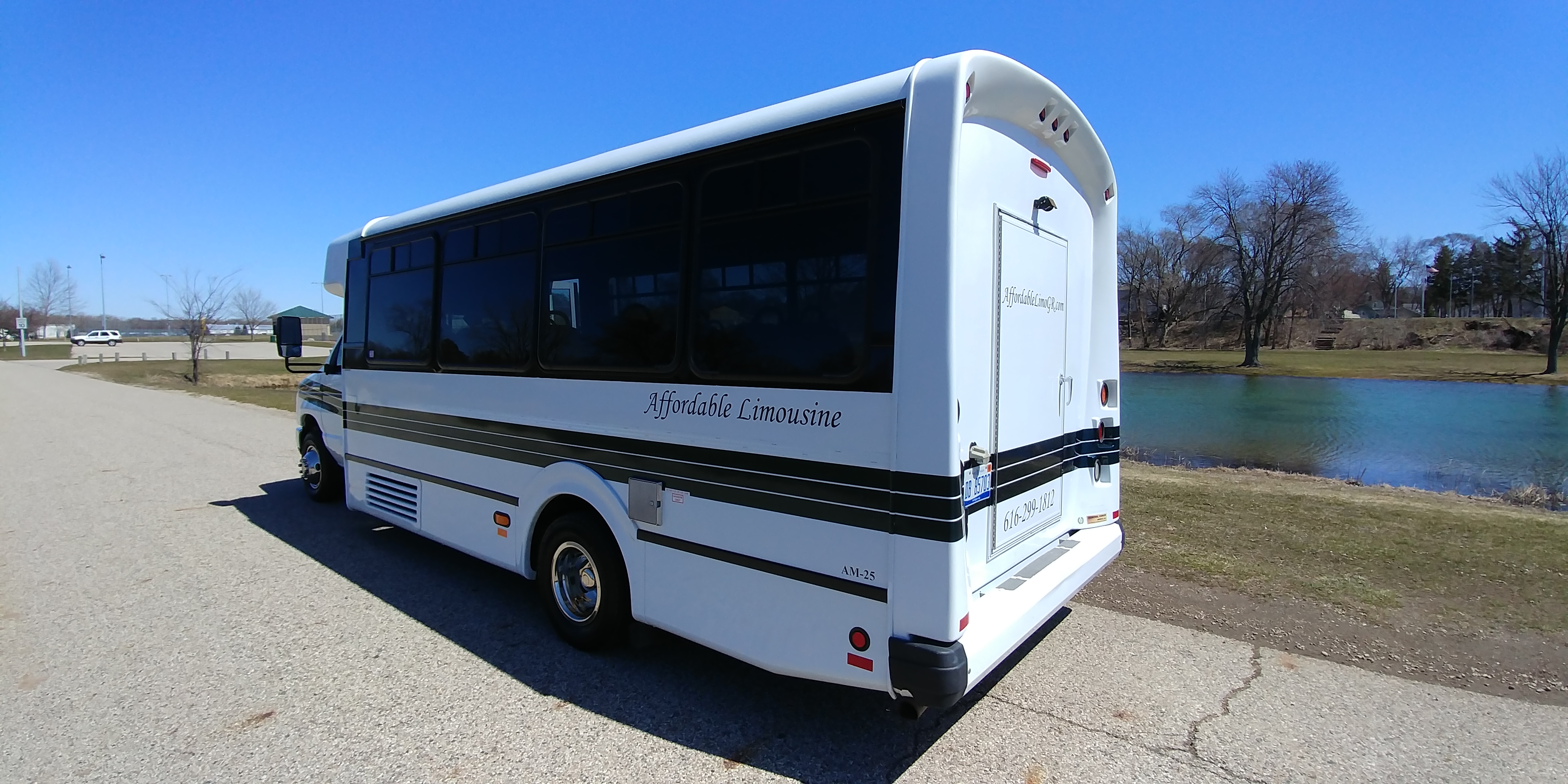 20 Passenger Executive Shuttle Bus - Affordable Limousine