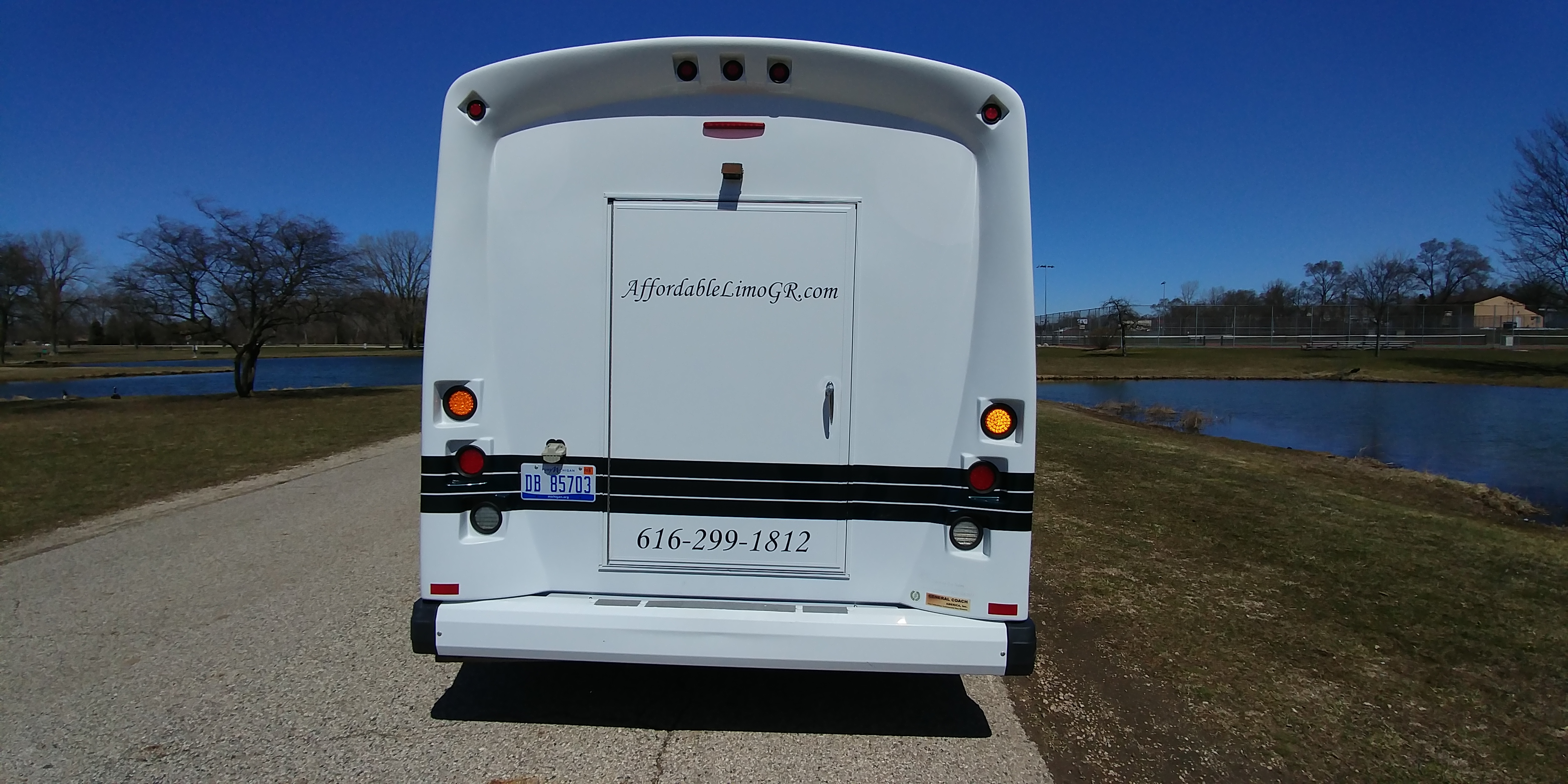 20 Passenger Executive Shuttle Bus - Affordable Limousine