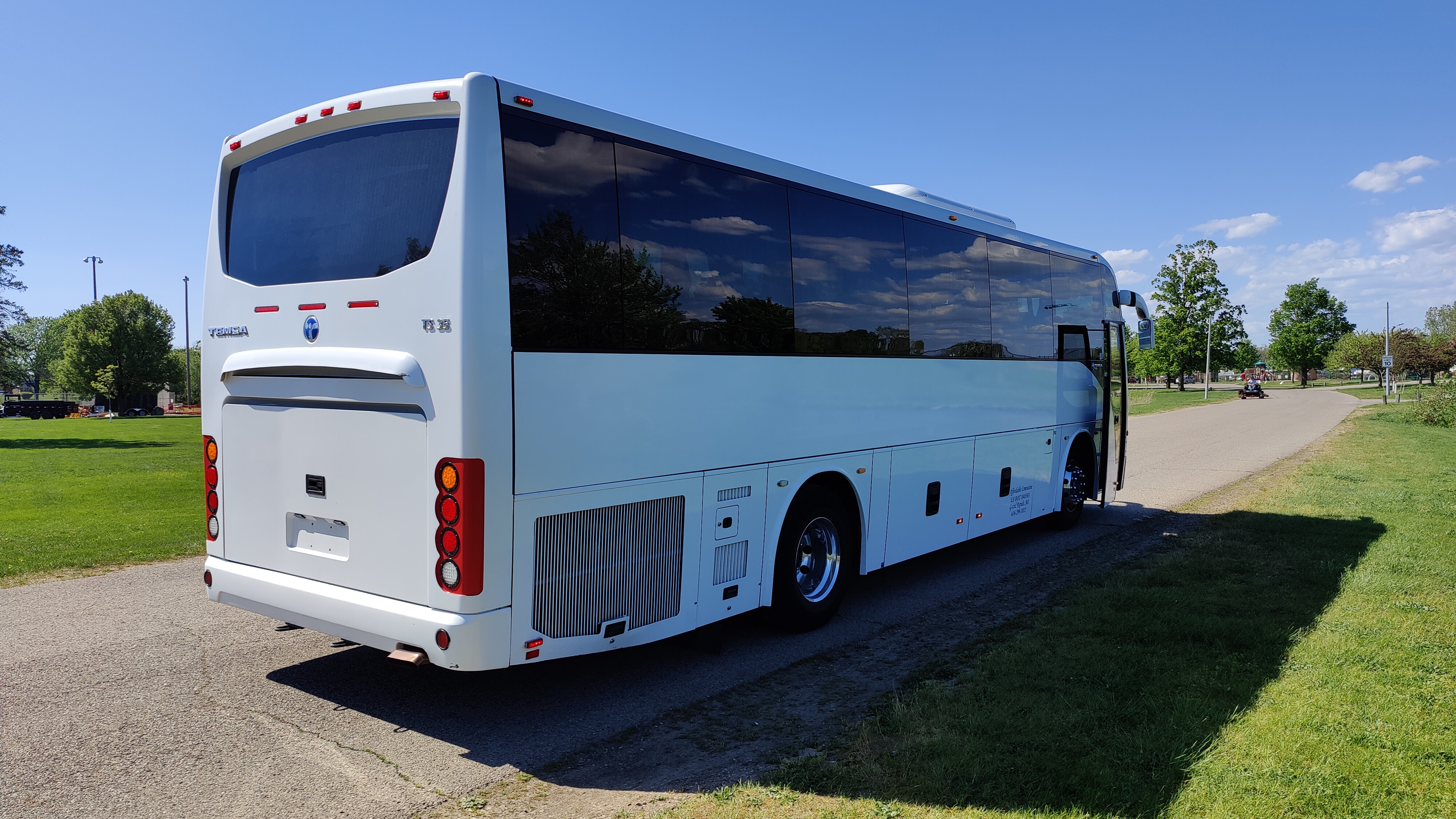 38 Passenger Motorcoach Passenger's Side Rear