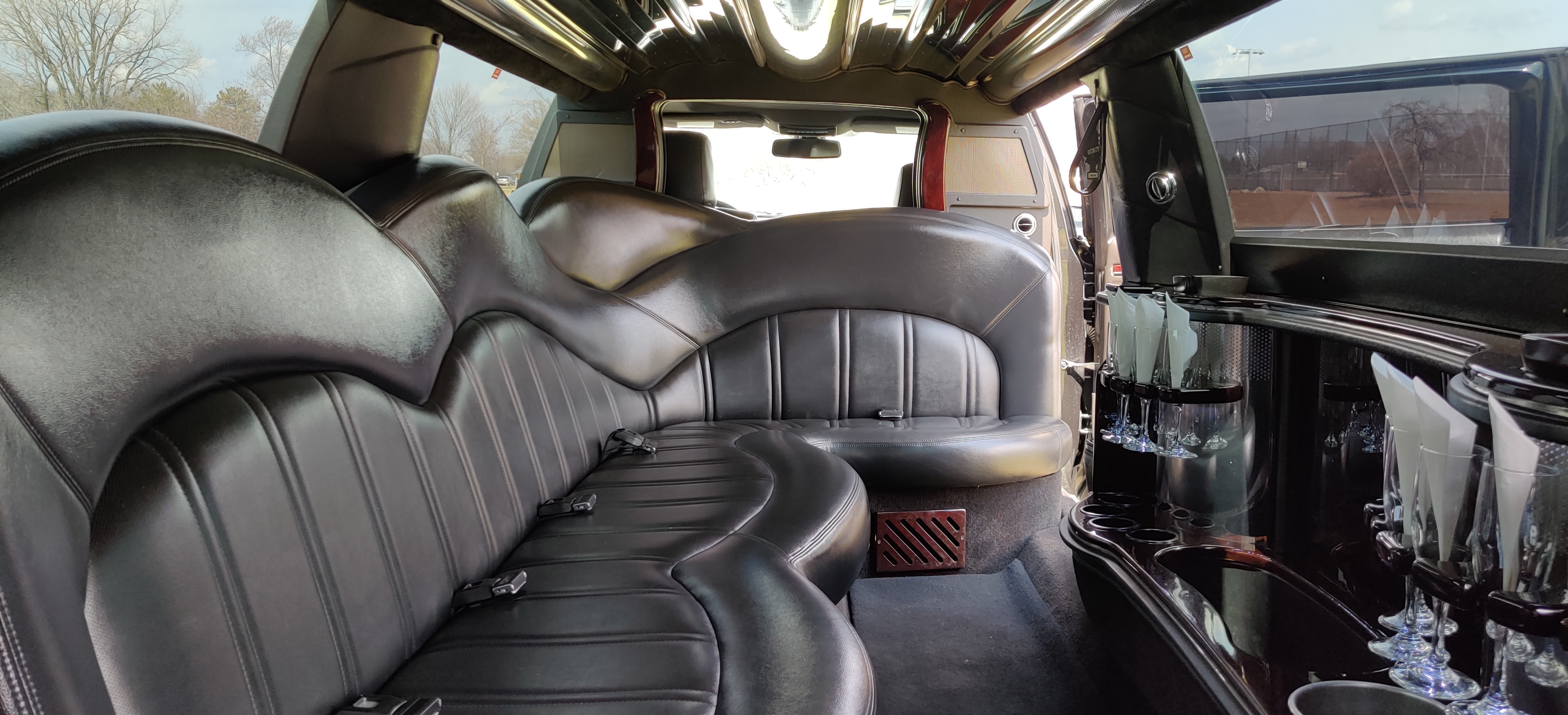9 Passenger Lincoln MKT Interior